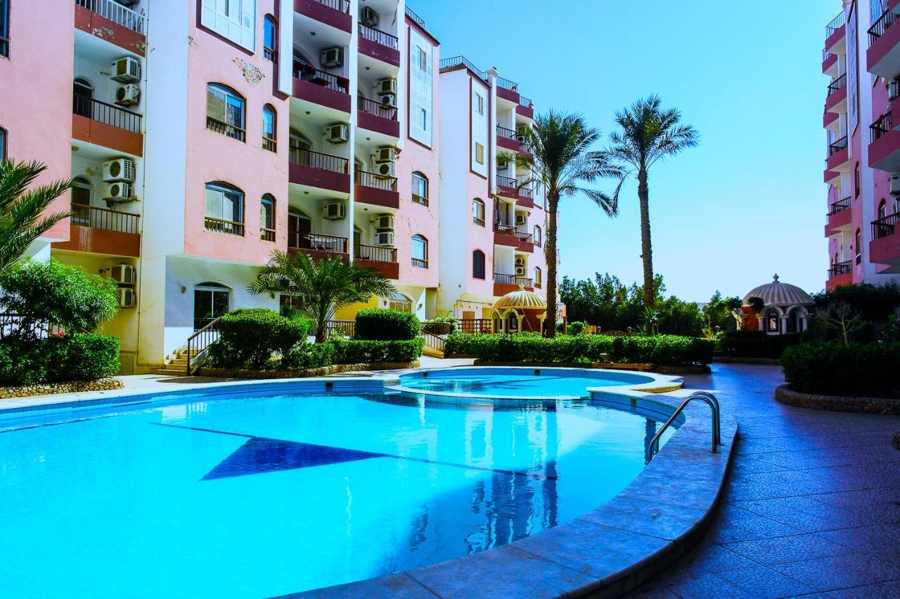 Desert Pearl Apartment Hurghada Bagian luar foto
