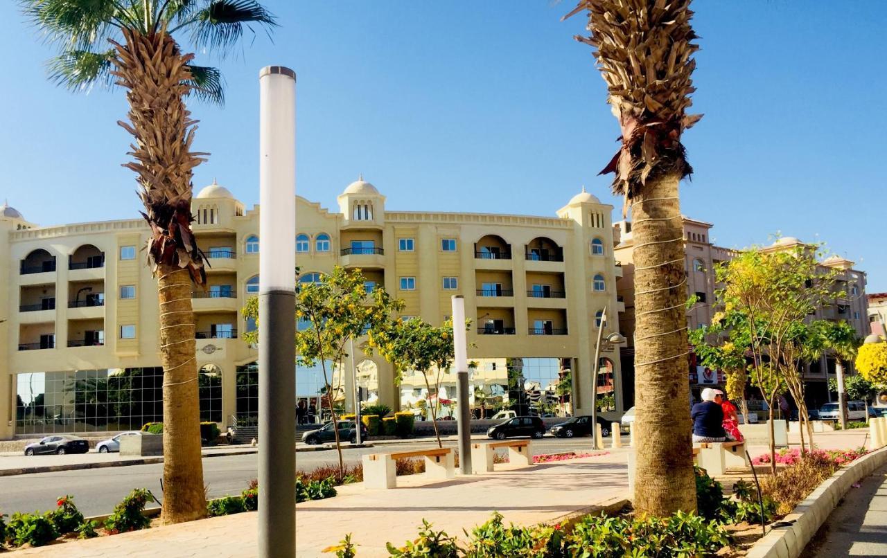 Desert Pearl Apartment Hurghada Bagian luar foto