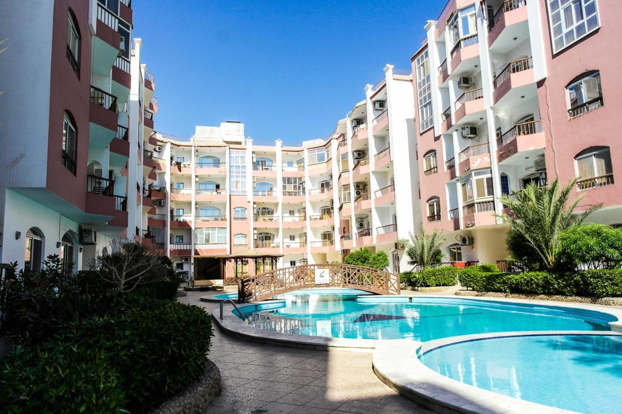 Desert Pearl Apartment Hurghada Bagian luar foto